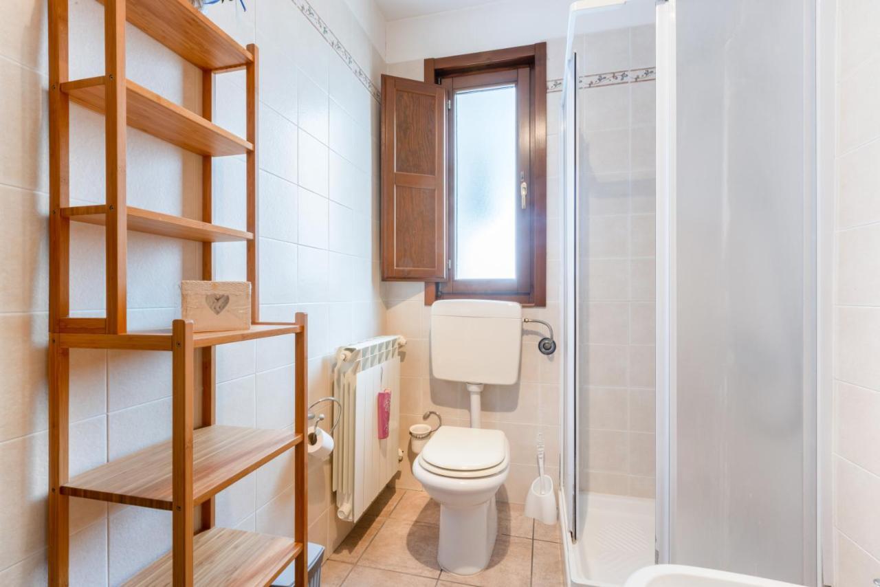 Lecce Colorful Flat With Terrace & Parking Apartment ภายนอก รูปภาพ