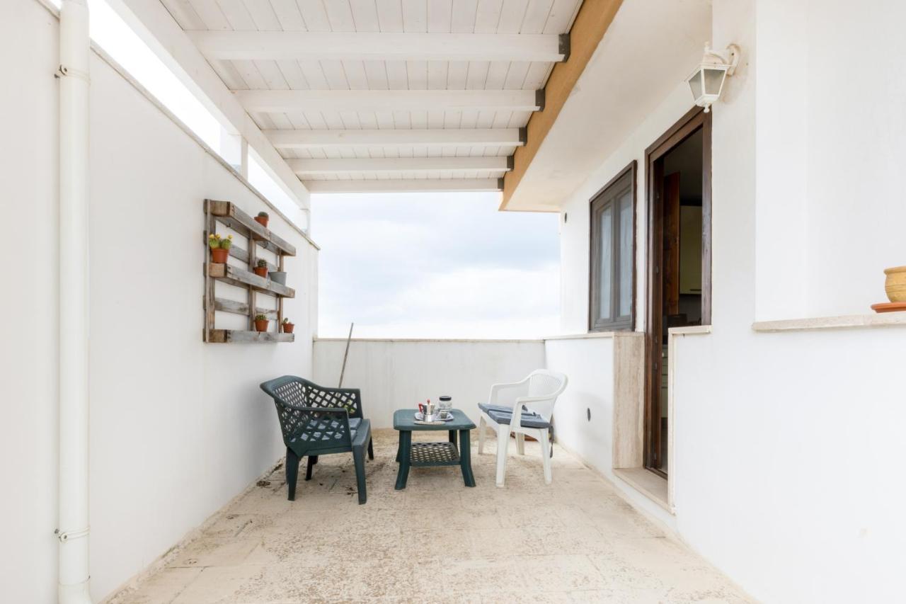 Lecce Colorful Flat With Terrace & Parking Apartment ภายนอก รูปภาพ